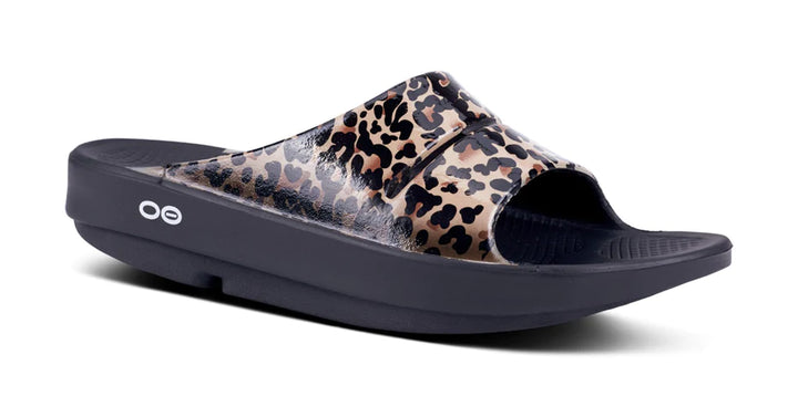 Oofos Ooahh Luxe Limited Leopard