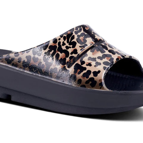Oofos leopard discount sandals